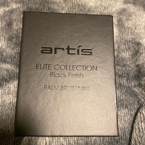 New artis elite collection palm brush mini